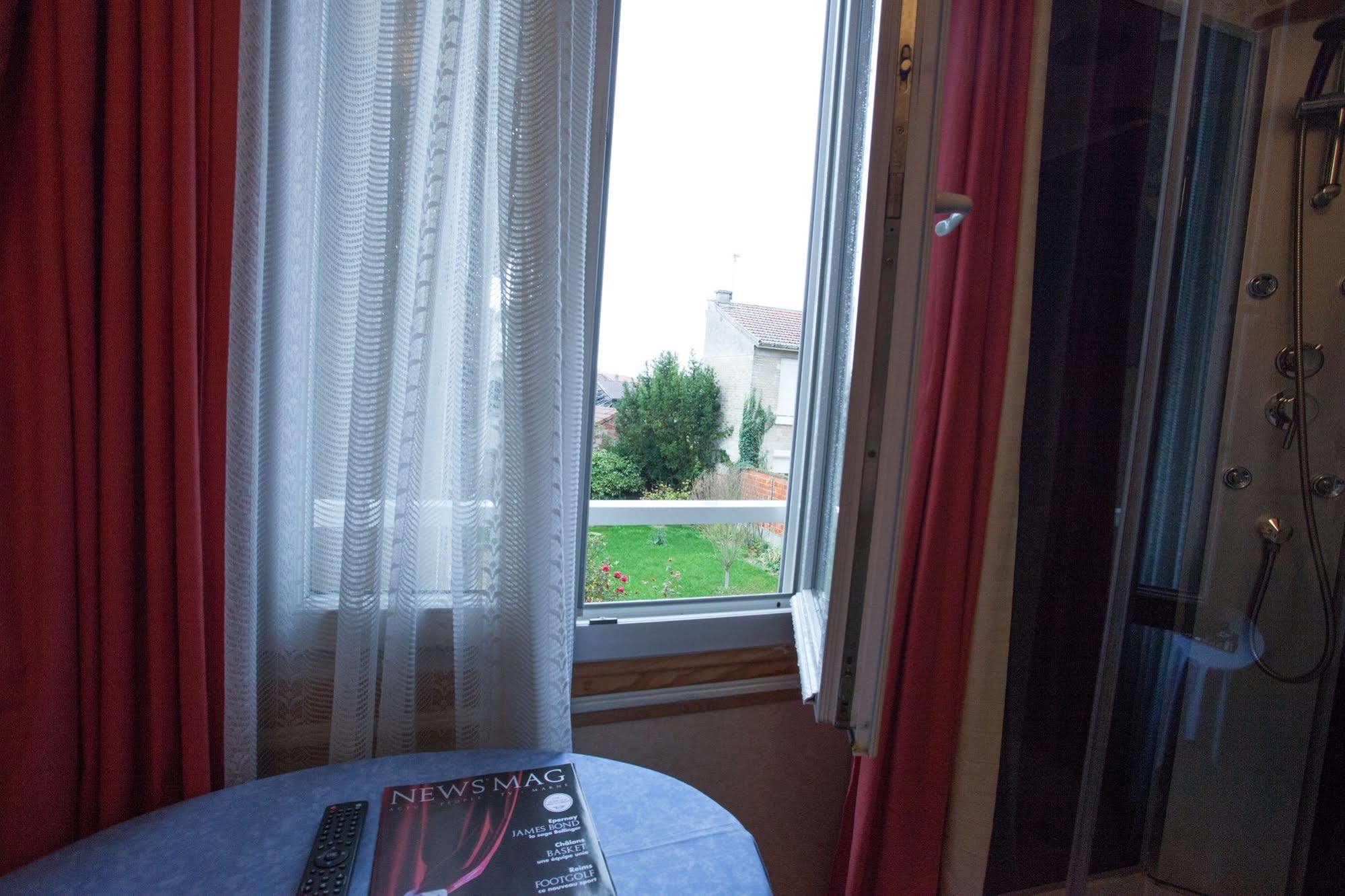Hotel De La Cite Châlons-en-Champagne Exterior foto